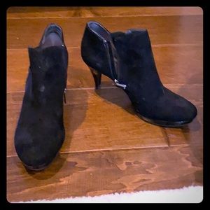 Bandolino suede high heeled boots